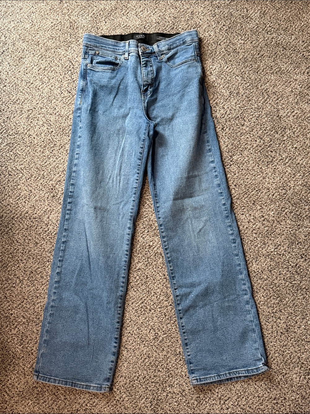 Women's Straight Leg Jeans in Light Blue Denim